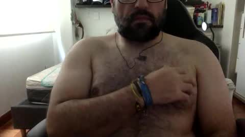 Snapshot of mbotve chatting on 4, 5, 2026 VzlaMan online show from 4, 5, 2026