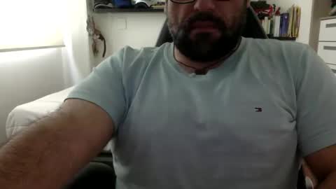 Snapshot of mbotve chatting on 4, 6, 2026 VzlaMan online show from 4, 6, 2026