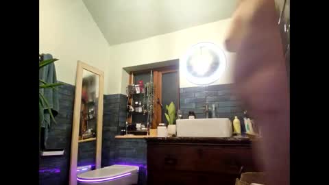 mccock16cm online show from 1, 4, 2026