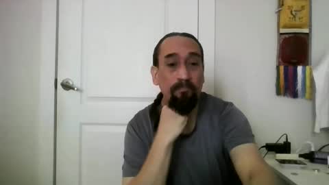 Snapshot of mclovins77 chatting on 3, 2, 2026 mclovins77 online show from 3, 2, 2026