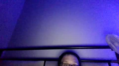 Snapshot of me18769 chatting on 23, 10, 2025 daddy69 online show from 23, 10, 2025