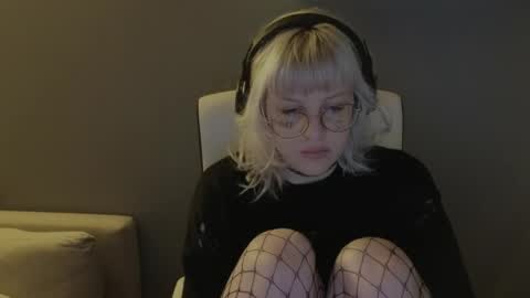 Snapshot of me1roze chatting on 5, 6, 2026 Roze online show from 5, 6, 2026