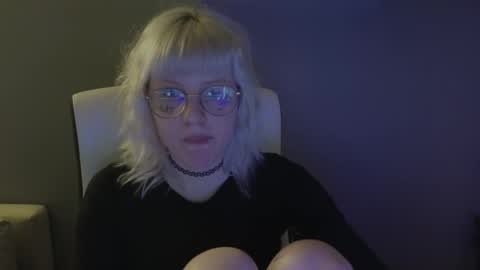 Snapshot of me1roze chatting on 7, 6, 2026 Roze online show from 7, 6, 2026