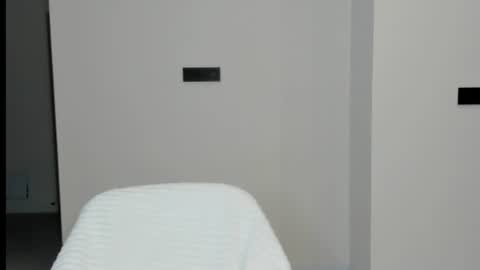 Snapshot of me_lina_ chatting on 24, 7, 2026 Alice online show from 24, 7, 2026