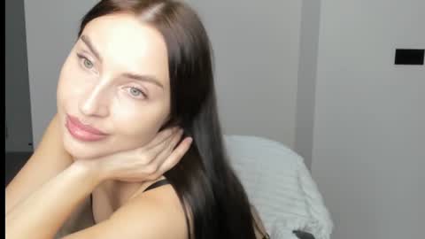 Snapshot of me_lina_ chatting on 26, 7, 2026 Alice online show from 26, 7, 2026