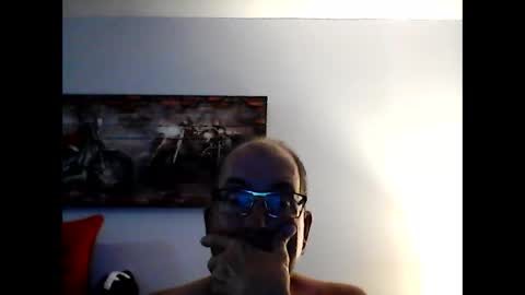 me at home online show from 25, 9, 2025