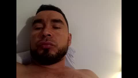 medina_chelo91 online show from 19, 10, 2025