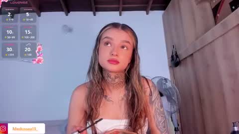 Snapshot of medussa13 chatting on 20, 6, 2026 medussa13 online show from 20, 6, 2026