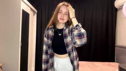 Snapshot of meehunte chatting on 26, 11, 2025 Olivia online show from 26, 11, 2025