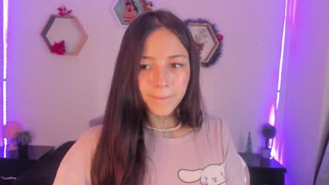 Snapshot of meelanny_ds chatting on 25, 12, 2024 online show from 25, 12, 2024