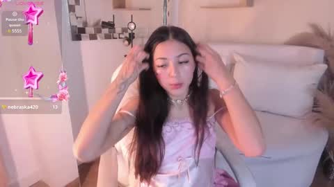 Snapshot of meelanny_ds chatting on 23, 2, 2025 online show from 23, 2, 2025