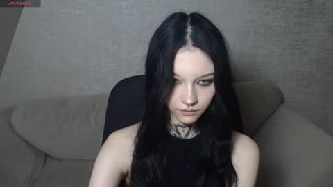 Snapshot of mefwhore chatting on 1, 3, 2025 mefwhOre online show from 1, 3, 2025