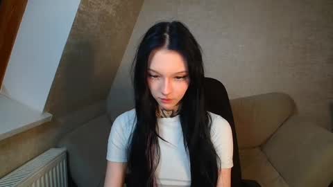 Snapshot of mefwhore chatting on 6, 3, 2025 mefwhOre online show from 6, 3, 2025