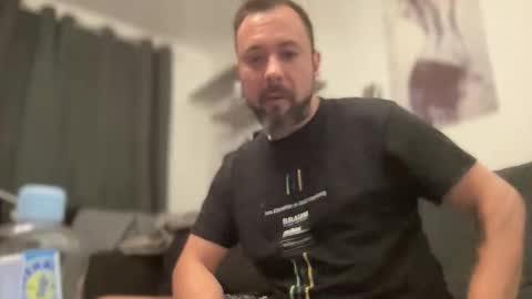 mega1185264 online show from 28, 4, 2026