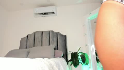 megan online show from 19, 1, 2025