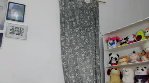 M E G A N online show from 2, 2, 2026