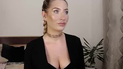 Snapshot of megan_blazee chatting on 24, 9, 2025 Megan Blazee online show from 24, 9, 2025