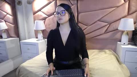 Snapshot of megan_blue5 chatting on 8, 10, 2025 Megan3 online show from 8, 10, 2025