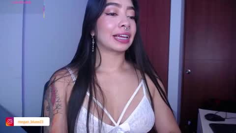 Megan Bluee online show from 25, 11, 2025