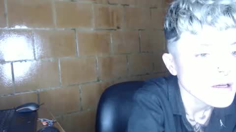 Snapshot of megan_coop3r_ chatting on 24, 4, 2026 Megan and sophi online show from 24, 4, 2026