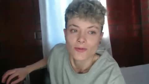 Snapshot of megan_coop3r_ chatting on 5, 5, 2026 Megan and sophi online show from 5, 5, 2026