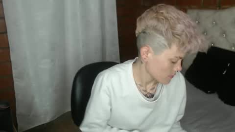 Snapshot of megan_coop3r_ chatting on 10, 5, 2026 Megan and sophi online show from 10, 5, 2026
