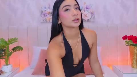 Snapshot of megan_cruzgb chatting on 7, 7, 2026 Carolina Paez online show from 7, 7, 2026