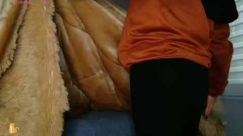     online show from 5, 11, 2025