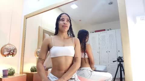 Megan Siner online show from 25, 10, 2025