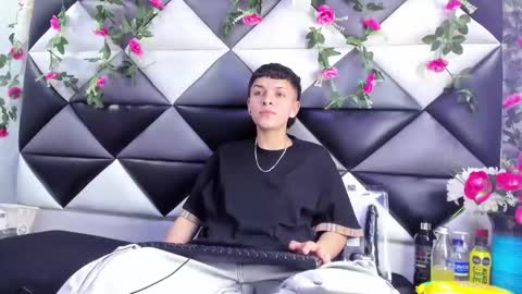 megan_thompsonn_ online show from 4, 12, 2025