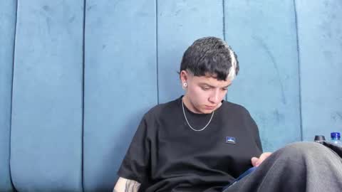 megan_thompsonn_ online show from 27, 5, 2026