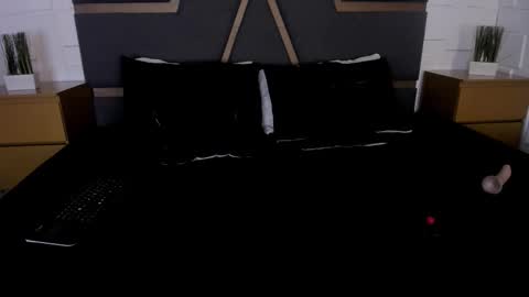 Megan Hofman online show from 7, 11, 2025