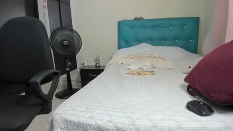 megan        online show from 19, 9, 2025