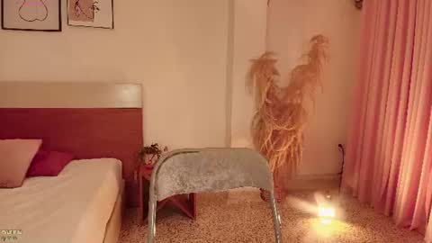 Snapshot of meganlux_1 chatting on 17, 6, 2026 - 29p online show from 17, 6, 2026