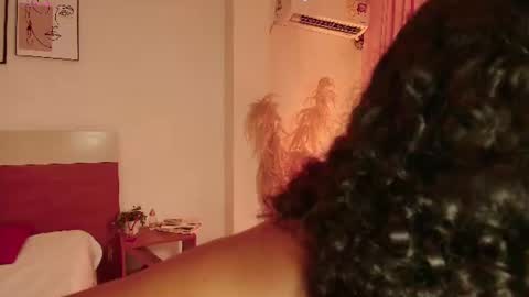 Snapshot of meganlux_1 chatting on 19, 6, 2026 - 29p online show from 19, 6, 2026