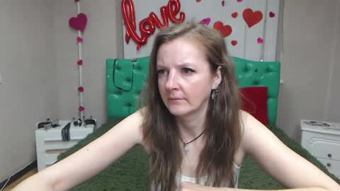 Snapshot of meganpirs chatting on 19, 5, 2026 MeganPirs online show from 19, 5, 2026