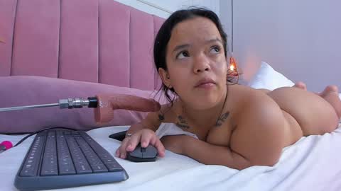 Megan  online show from 24, 12, 2024