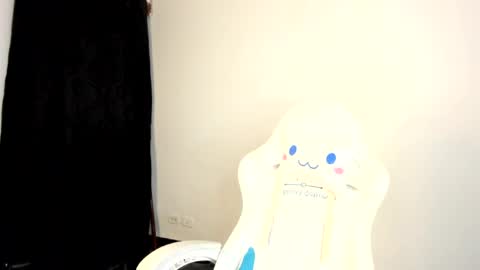 Snapshot of meganthompsonn chatting on 9, 4, 2026 Megan online show from 9, 4, 2026