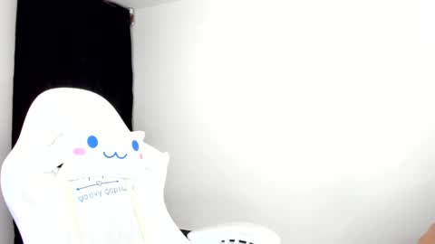 Snapshot of meganthompsonn chatting on 27, 4, 2026 Megan online show from 27, 4, 2026