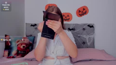 megansammy online show from 16, 10, 2025