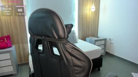 M E G A R A  online show from 5, 12, 2025