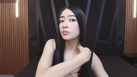 Snapshot of meggan_luxx chatting on 1, 4, 2026 MEGGAN LUXX online show from 1, 4, 2026