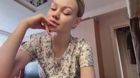 Mia online show from 23, 2, 2026