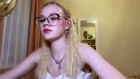 Mia online show from 14, 4, 2026