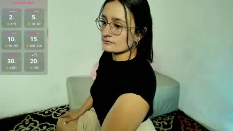 Snapshot of meghan22_ chatting on 5, 10, 2025 Meghan online show from 5, 10, 2025