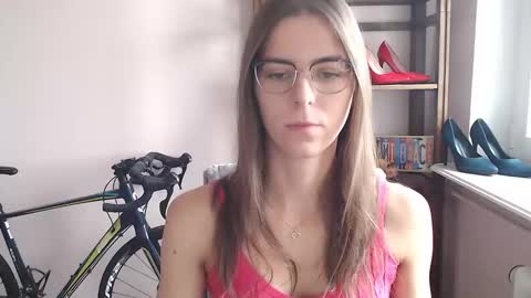 Megi online show from 19, 4, 2026