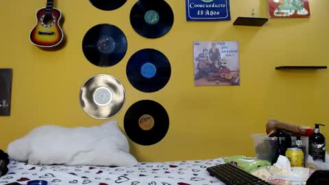 Snapshot of meisevil77 chatting on 24, 4, 2026 MEIS online show from 24, 4, 2026