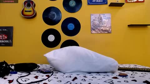 Snapshot of meisevil77 chatting on 8, 5, 2026 MEIS online show from 8, 5, 2026