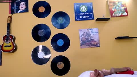 Snapshot of meisevil77 chatting on 22, 5, 2026 MEIS online show from 22, 5, 2026