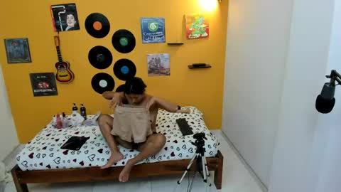 Snapshot of meisevil77 chatting on 8, 6, 2026 MEIS online show from 8, 6, 2026